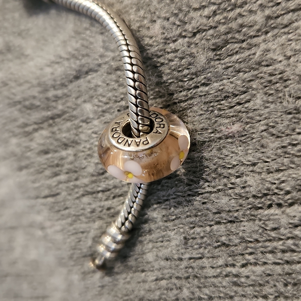Authentic PANDORA Murano Glass Screw Core Light Pink Flower on Rose Gold glass
